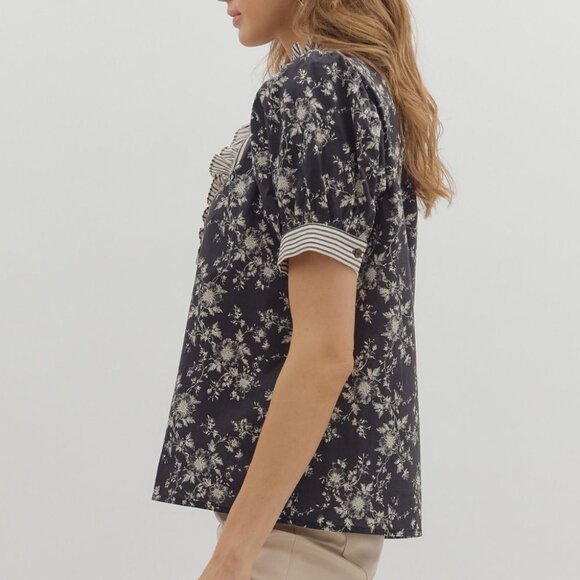 Women's Black Floral Puff Sleeve Top Entro Size Medium NWT - Picture 3 of 7